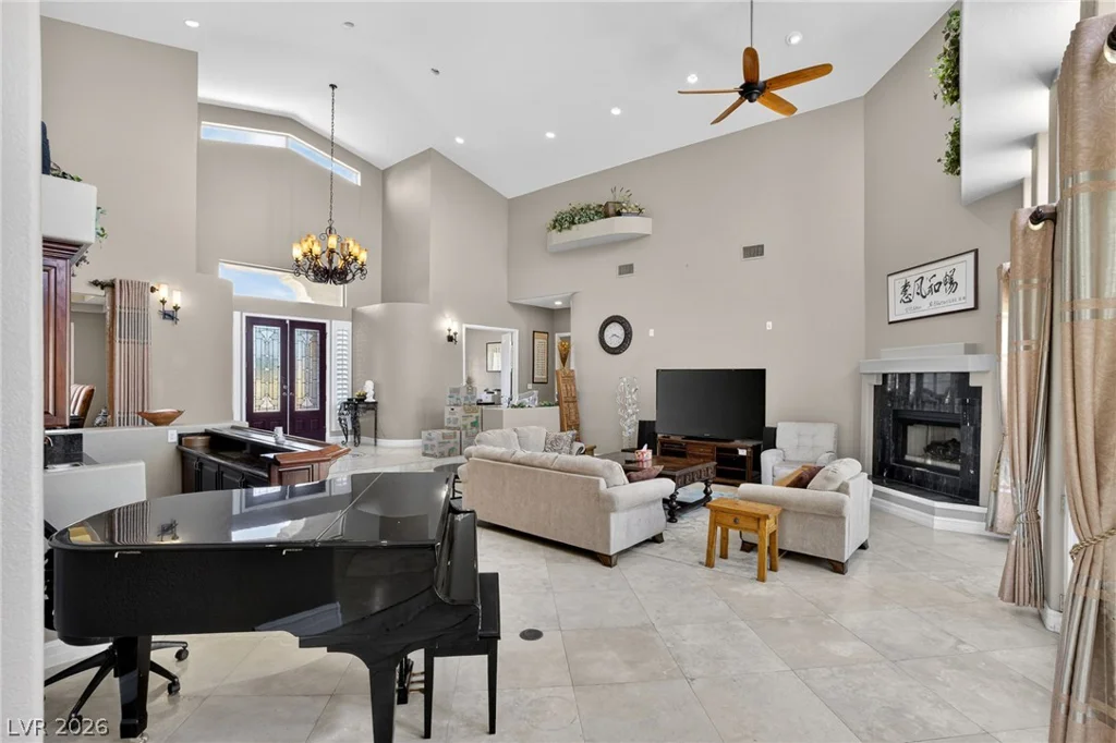 7440 Eldora, Las Vegas, NV 89117