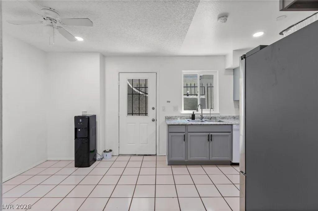 7066 Burcot, Las Vegas, NV 89156