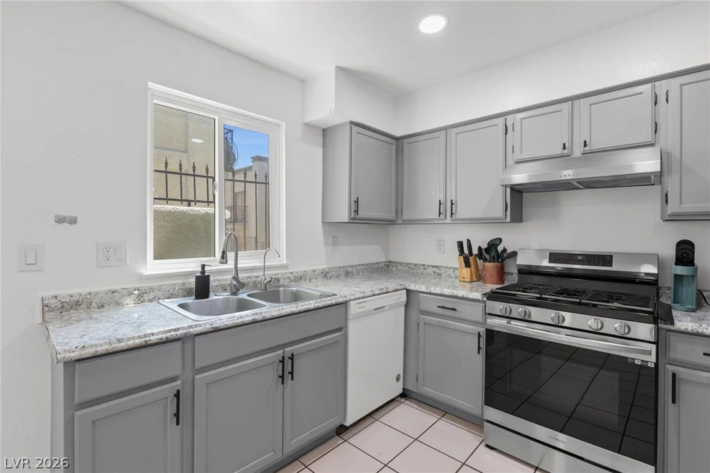7066 Burcot, Las Vegas, NV 89156