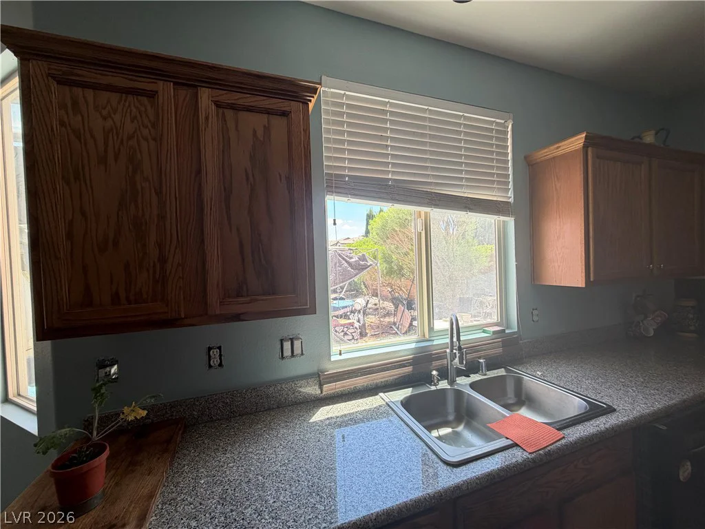 10025 Central Valley, Las Vegas, NV 89149