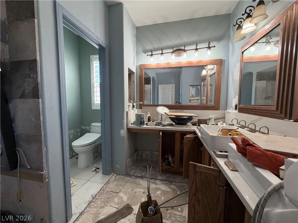10025 Central Valley, Las Vegas, NV 89149