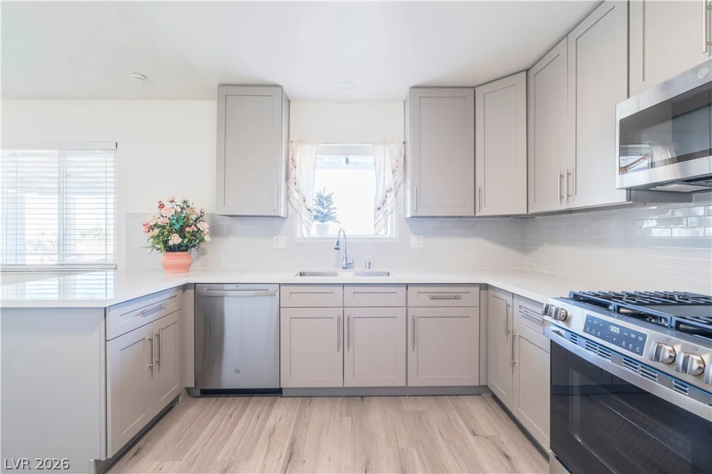 801 Sanford, Las Vegas, NV 89107