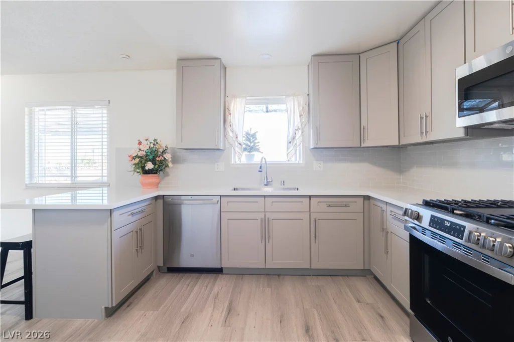801 Sanford, Las Vegas, NV 89107