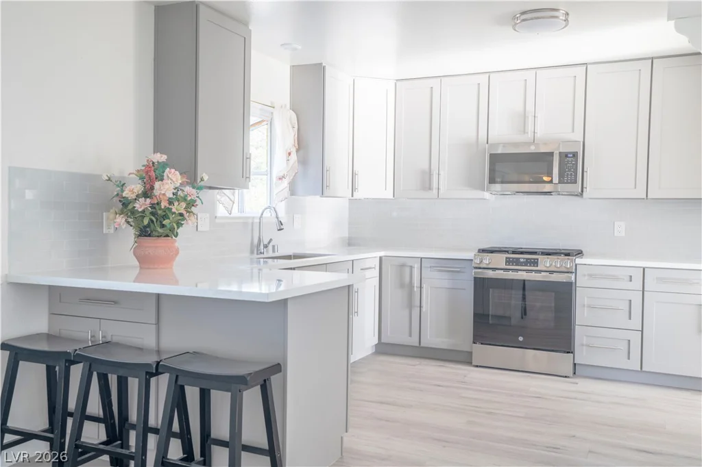 801 Sanford, Las Vegas, NV 89107