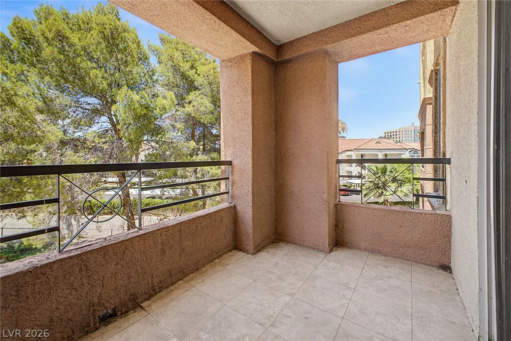 260 Flamingo, Las Vegas, NV 89169