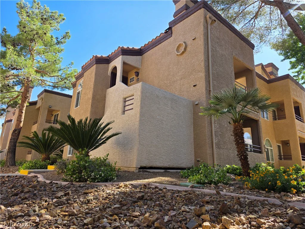 9325 Desert Inn, Las Vegas, NV 89117