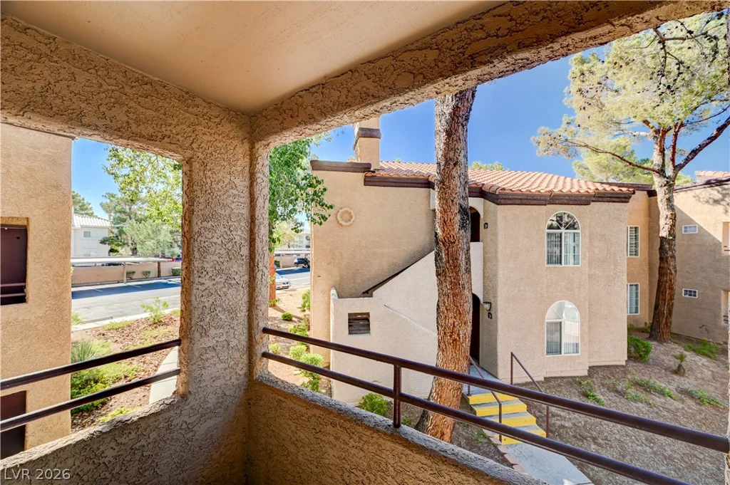9325 Desert Inn, Las Vegas, NV 89117