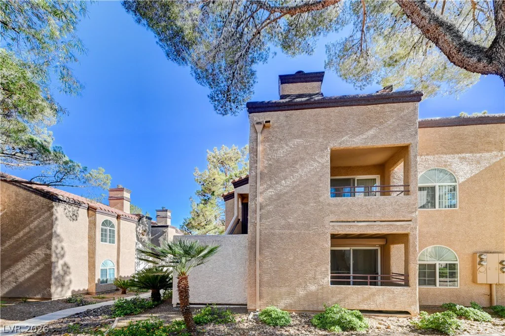 9325 Desert Inn, Las Vegas, NV 89117