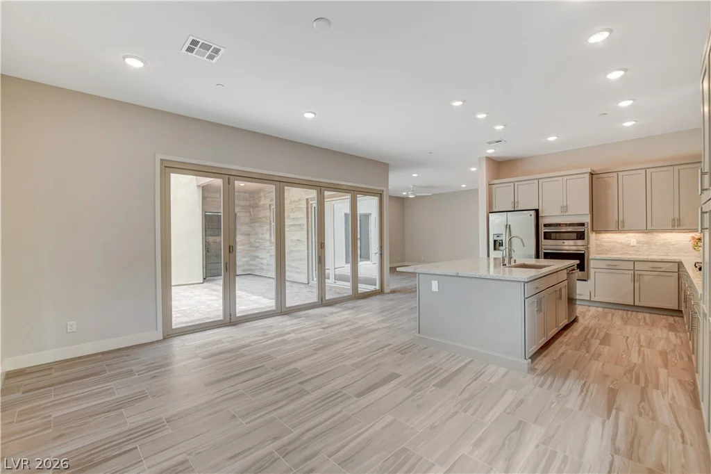 10885 Crimson Cliffs, Las Vegas, NV 89135