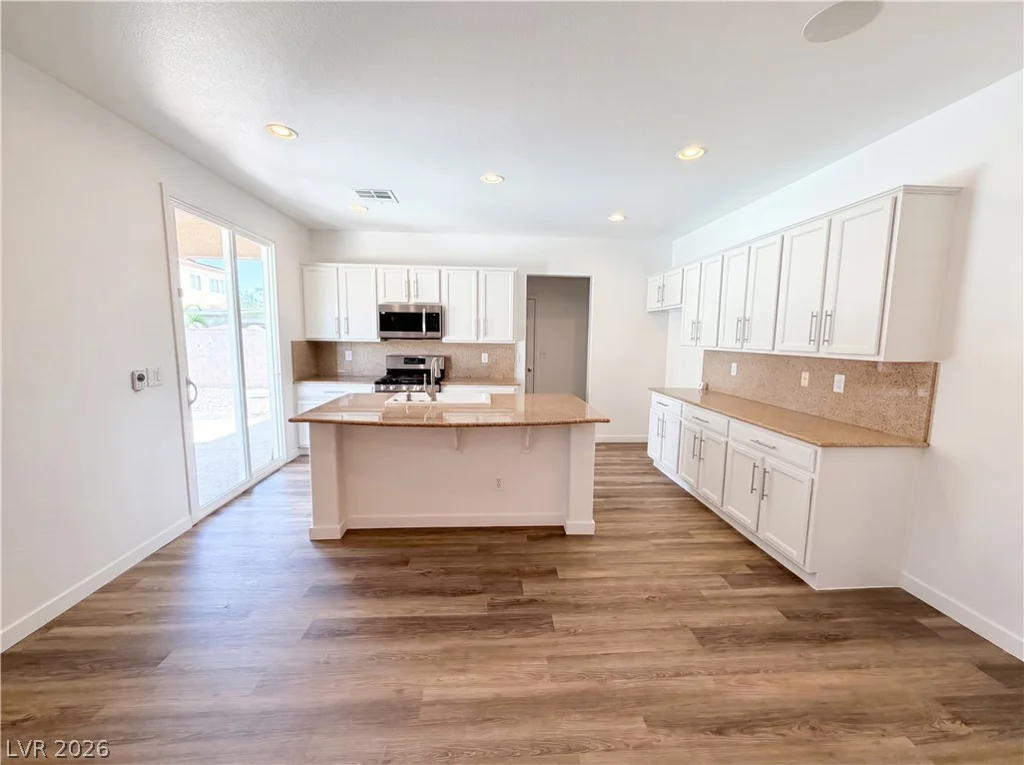 1812 John Bevy, North Las Vegas, NV 89086