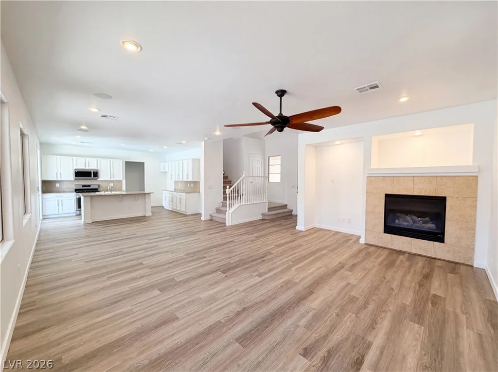 1812 John Bevy, North Las Vegas, NV 89086