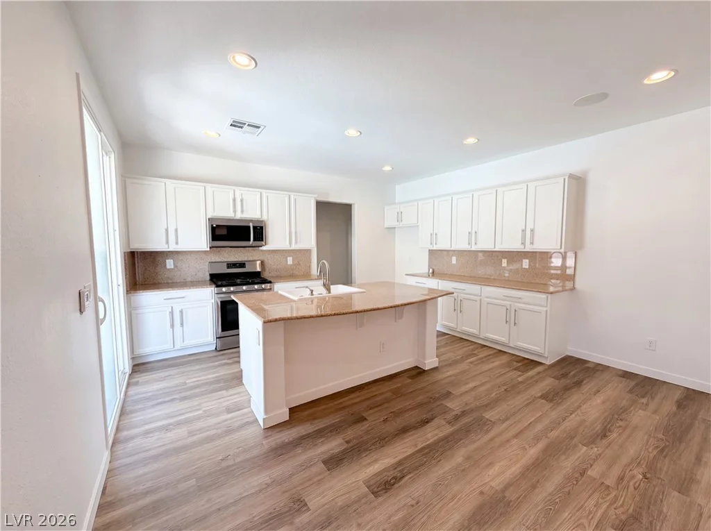 1812 John Bevy, North Las Vegas, NV 89086