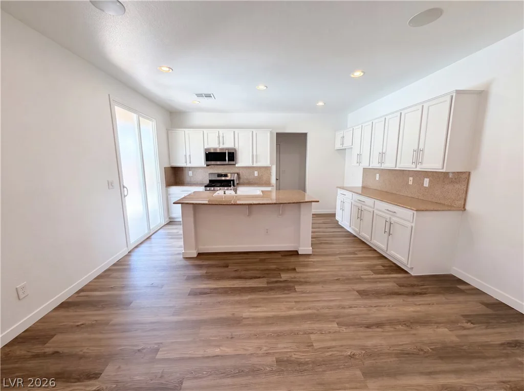 1812 John Bevy, North Las Vegas, NV 89086