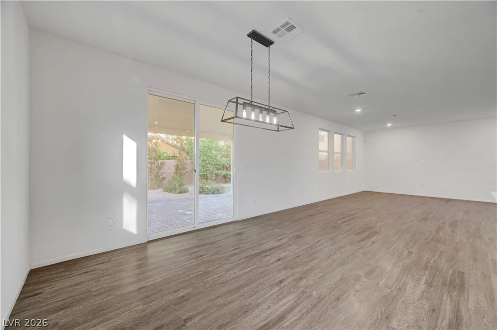 10284 Bronco, Las Vegas, NV 89141