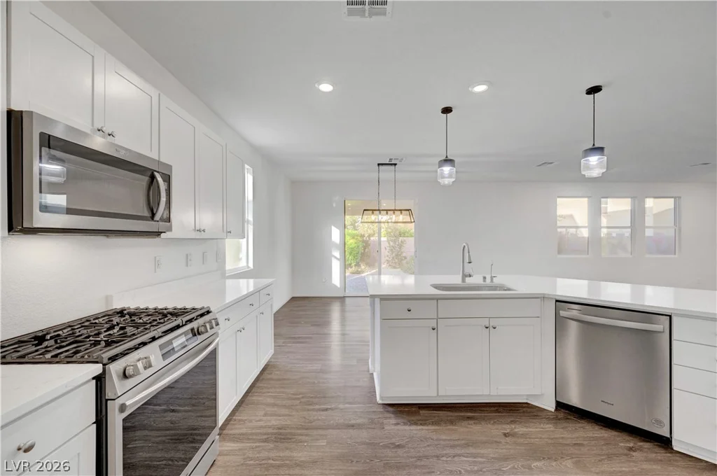 10284 Bronco, Las Vegas, NV 89141