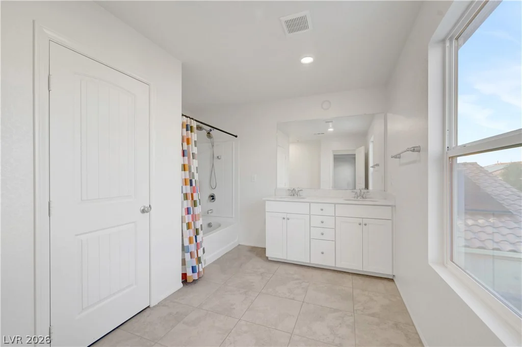 10284 Bronco, Las Vegas, NV 89141