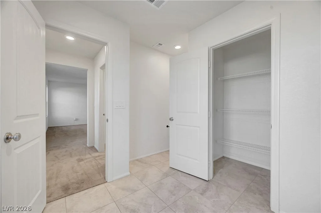 10284 Bronco, Las Vegas, NV 89141