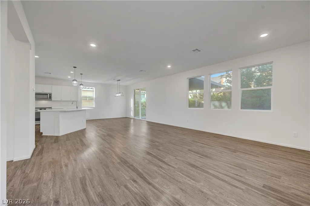 10284 Bronco, Las Vegas, NV 89141