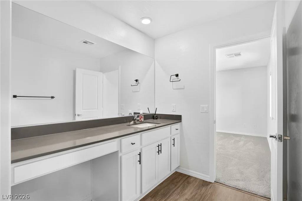 1586 Gold Sunset, North Las Vegas, NV 89032
