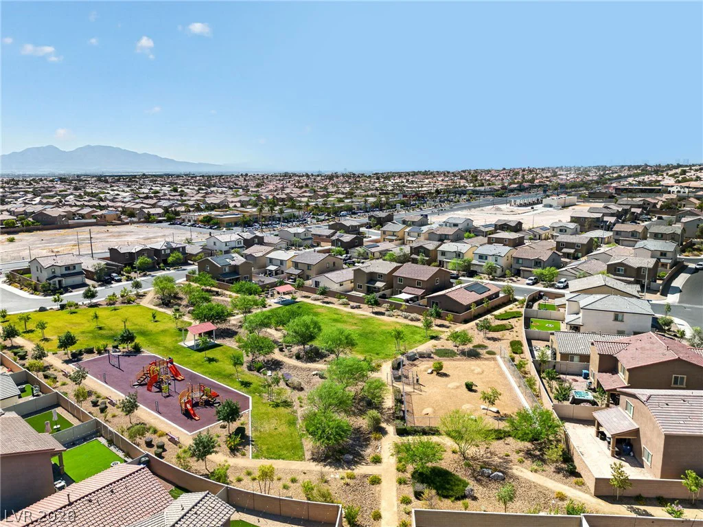 1586 Gold Sunset, North Las Vegas, NV 89032
