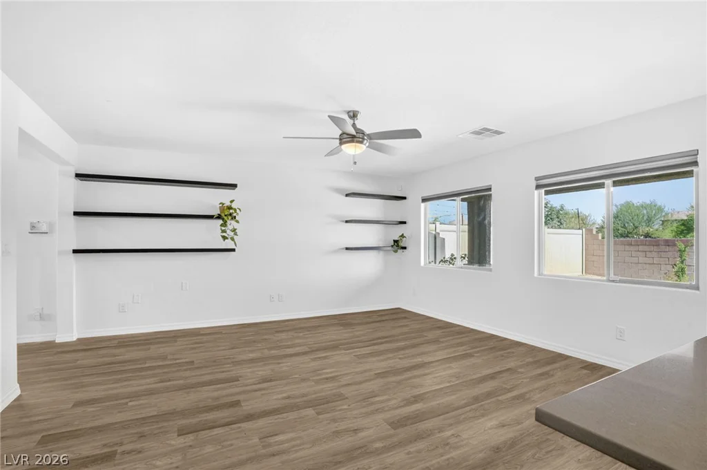 1586 Gold Sunset, North Las Vegas, NV 89032