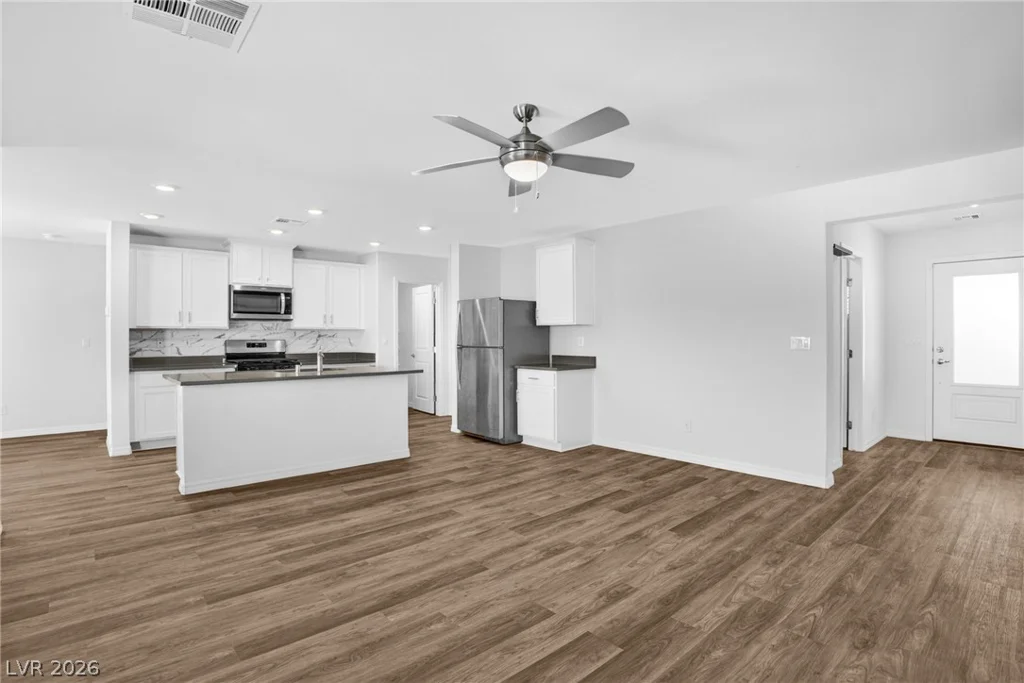 1586 Gold Sunset, North Las Vegas, NV 89032