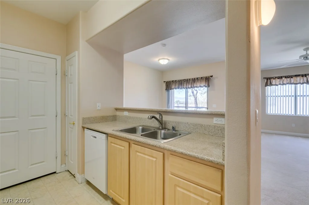 8000 Badura, Las Vegas, NV 89113