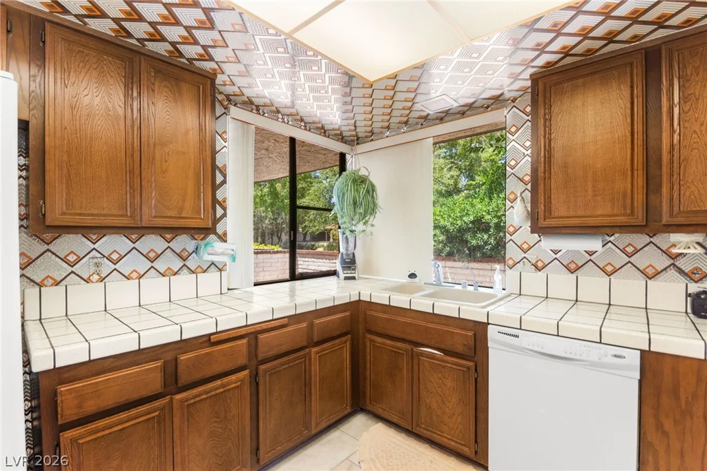 2650 San Lago, Las Vegas, NV 89121