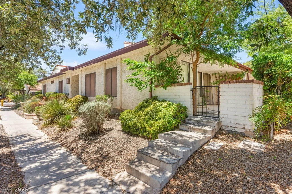 2650 San Lago, Las Vegas, NV 89121