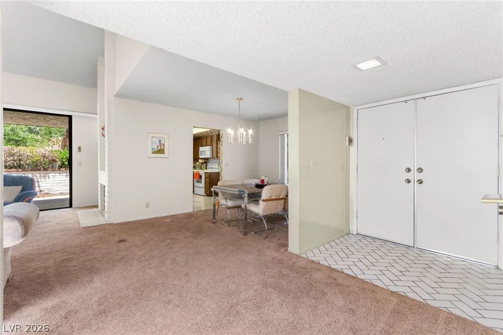 2650 San Lago, Las Vegas, NV 89121