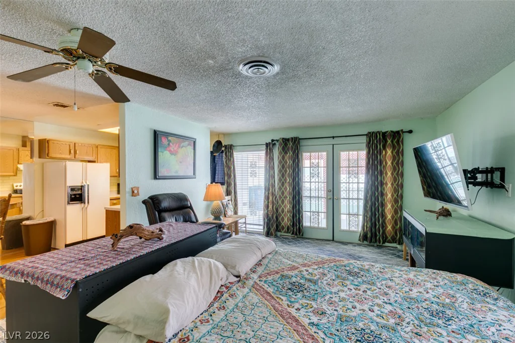 2556 Paradise Village, Las Vegas, NV 89120