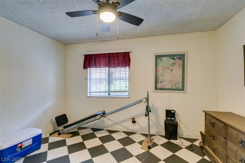 2556 Paradise Village, Las Vegas, NV 89120
