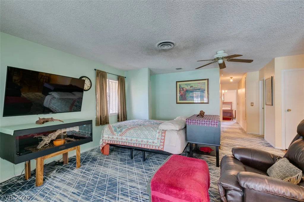 2556 Paradise Village, Las Vegas, NV 89120