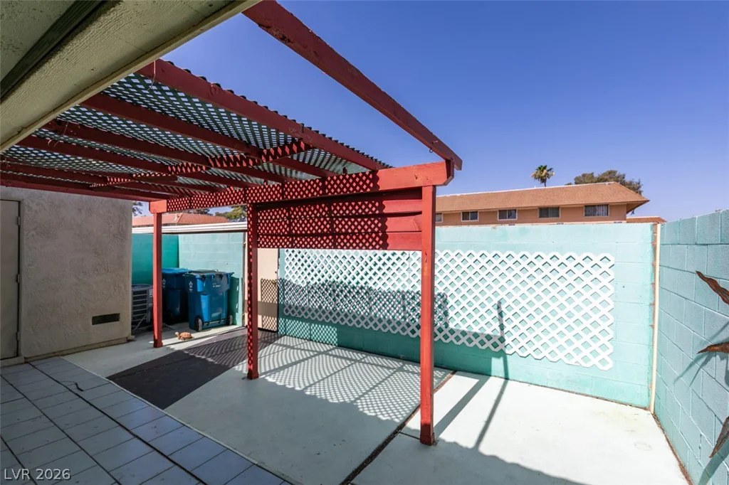 2556 Paradise Village, Las Vegas, NV 89120