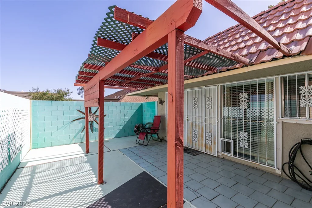 2556 Paradise Village, Las Vegas, NV 89120