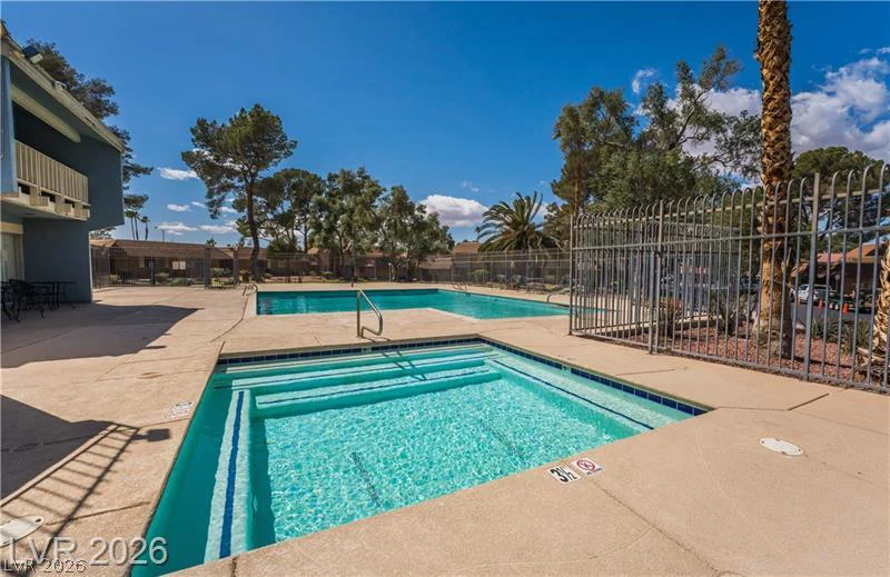 2556 Paradise Village, Las Vegas, NV 89120