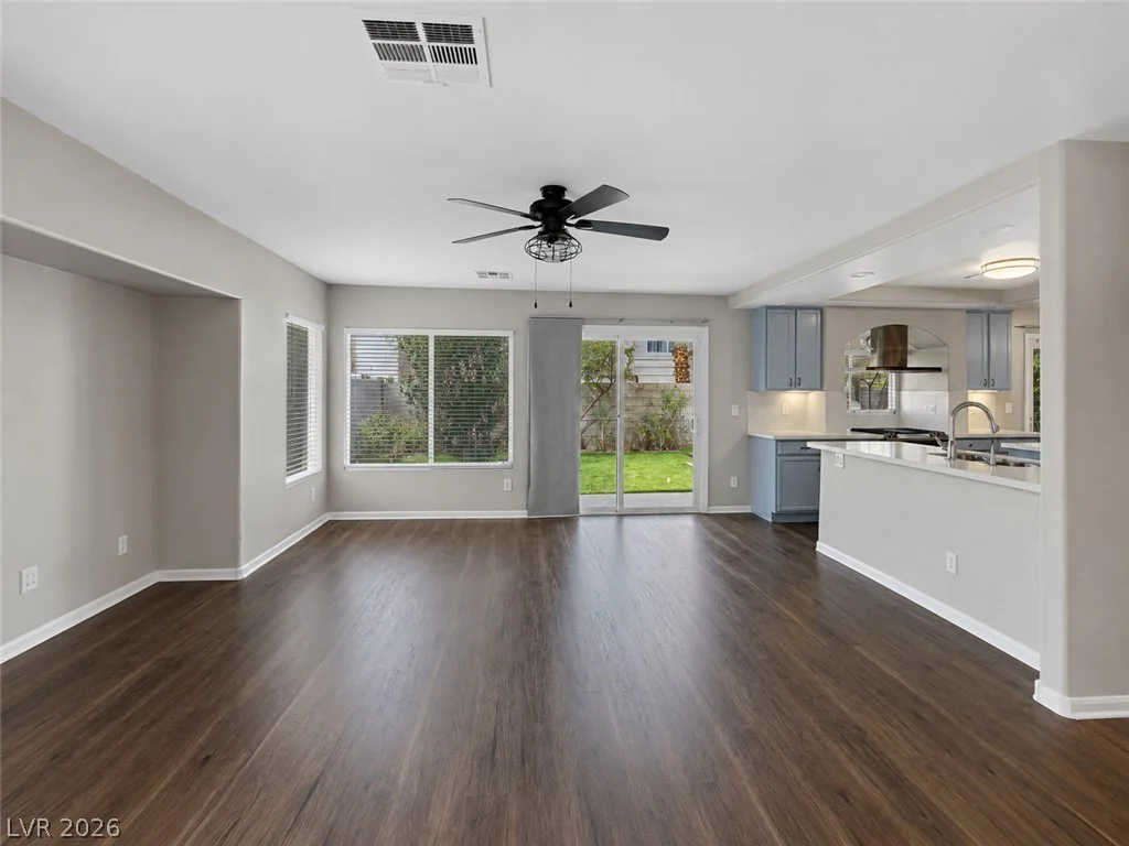 10607 Salmon Leap, Las Vegas, NV 89183