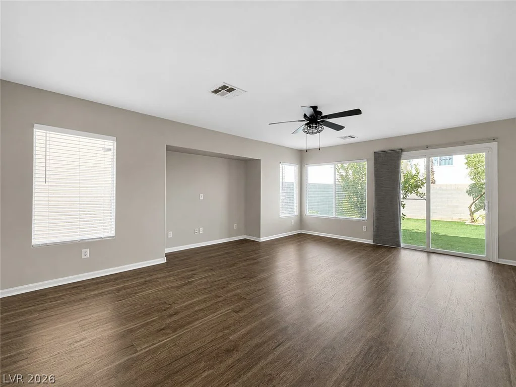 10607 Salmon Leap, Las Vegas, NV 89183