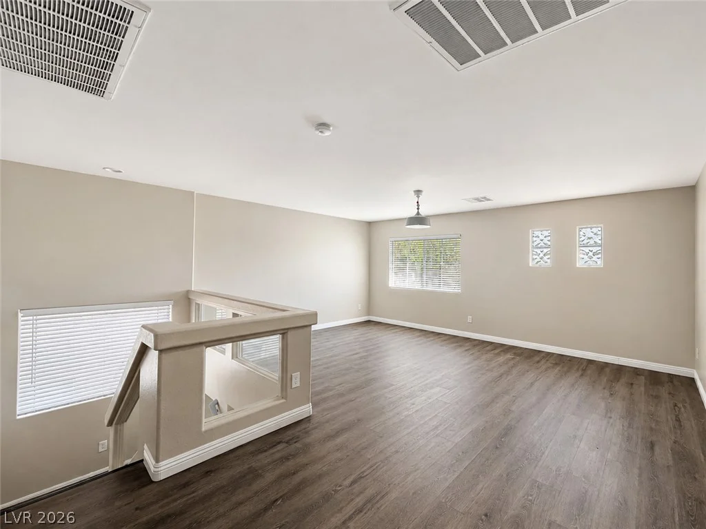 10607 Salmon Leap, Las Vegas, NV 89183