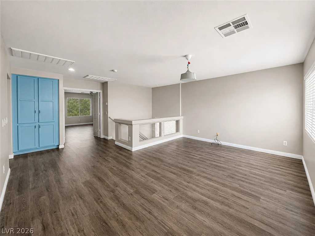 10607 Salmon Leap, Las Vegas, NV 89183