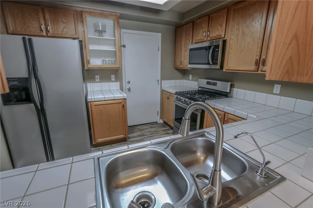 10190 Pennyroyal, Las Vegas, NV 89183