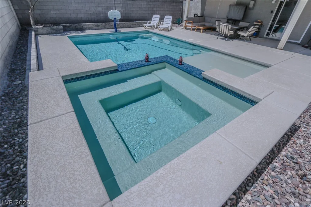 10190 Pennyroyal, Las Vegas, NV 89183