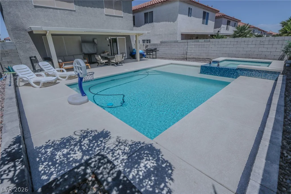 10190 Pennyroyal, Las Vegas, NV 89183