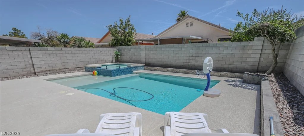 10190 Pennyroyal, Las Vegas, NV 89183