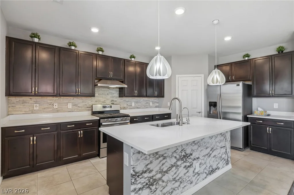 12365 Valley Chase, Las Vegas, NV 89138