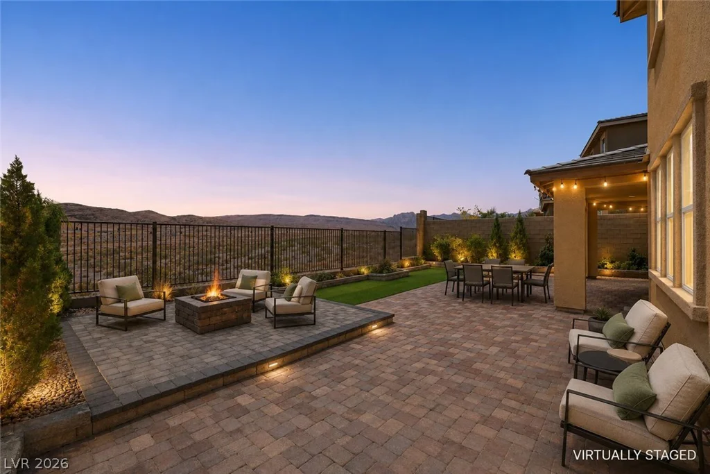 12365 Valley Chase, Las Vegas, NV 89138