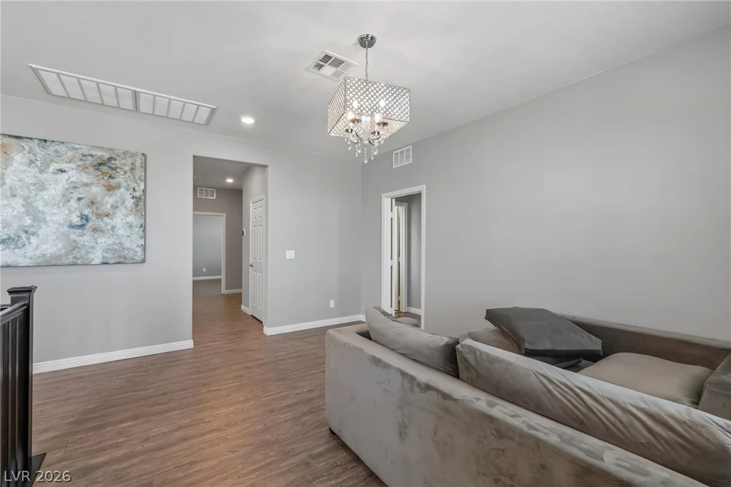 12365 Valley Chase, Las Vegas, NV 89138