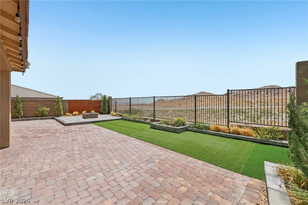 12365 Valley Chase, Las Vegas, NV 89138