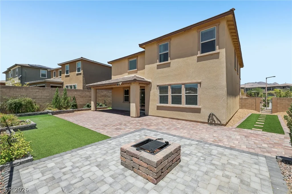 12365 Valley Chase, Las Vegas, NV 89138