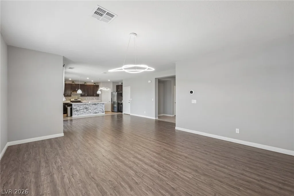 12365 Valley Chase, Las Vegas, NV 89138